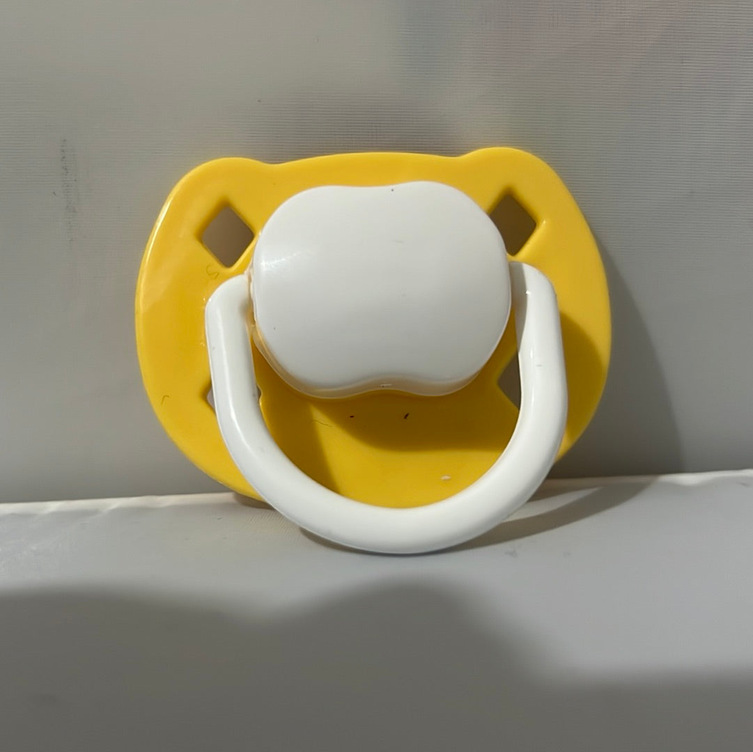 yellow & white Spanish style dummy